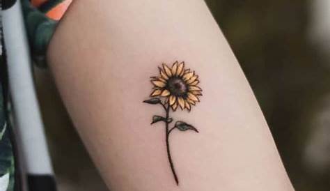 minimalist sunflower tattoo © tattoo artist 💟 💟 💟 💟 💟 Watercolor