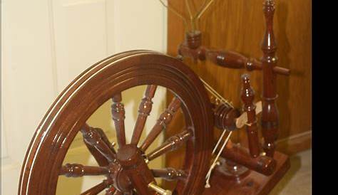 Spinning Wheel Colonial Decor Trend Mid Century