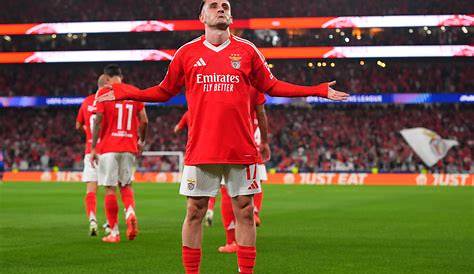 Benfica vence sporting por 4-1 | Sporting, Benfica campeao, 1