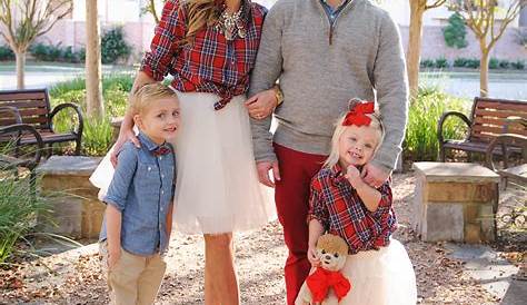 Spring Family Portrait Outfit Ideas