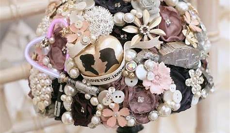 Star wars themed bridal bouquet. Photo: @pinkandgreenworks . . . . #
