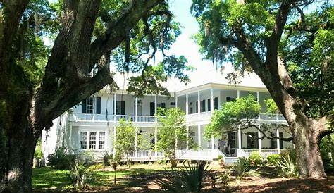 SwiftColes Plantation House Photograph by Paul Lindner