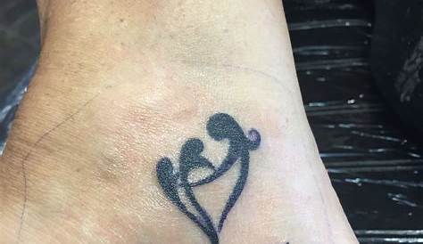 Share 81+ mom of 2 tattoos latest - in.cdgdbentre