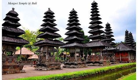 My Nikon and I: Bali : Mengwi Temple (Taman Ayun Temple)