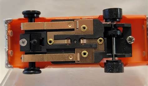 Slot car chassis for FXX 1/28 (EXD2Z42AY) by fun3d