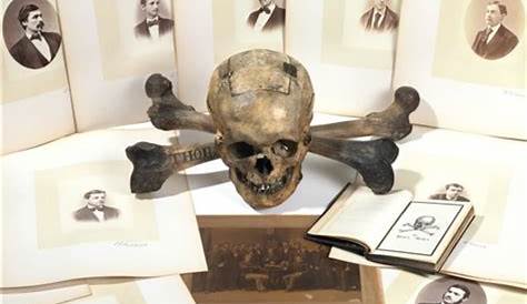Yale Secret Society Skull & Bones #322 Fraternity Pin | eBay