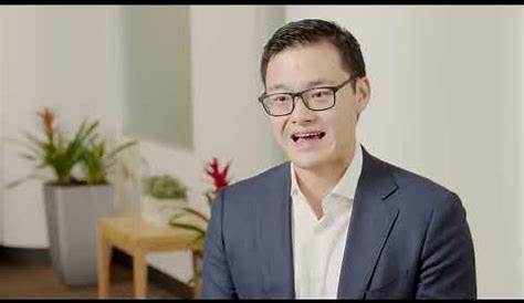 Meet Tommy Liu, plastic surgeon with The Polyclinic - YouTube