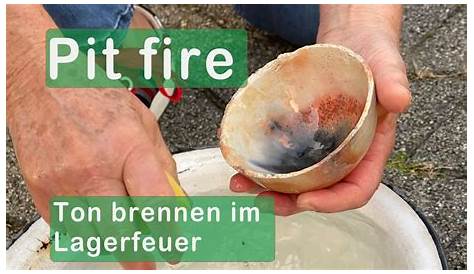 Wort Brennen Im Feuer-Text Aus Stockfoto - Bild von geschäft, idee