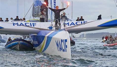 Un trophée pour le record du tour du monde en solitaire