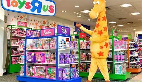 Mall Madness: We're All Toys R Us Kids! Edition — Very Famous