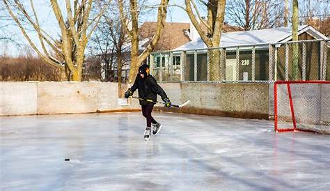 Les patinoires extérieures, très populaires en ce début d’année - Le Manic