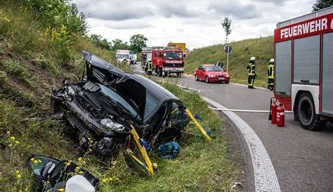 Unfall auf B14 bei Backnang: Frau gerät mit ihrem Auto in den