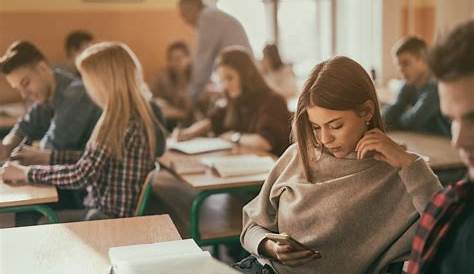 Smartphone a scuola: pro e contro dei cellulari in classe | Studenti.it