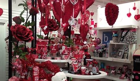 Valentine's Day Store Decorations Happy Valentine Concept Visuelmerchandising
