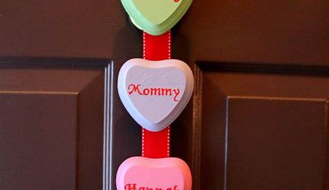 Valentine's day door hanger | Valentines door hanger, Valentine crafts