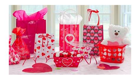 Valentines Decorations Site Partycity.com Six Ideas For Throwing The Best Valentine's Day