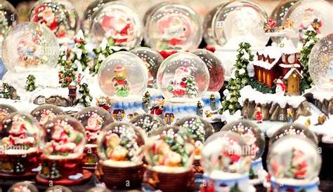 Vienna Christmas Market Snow Globe