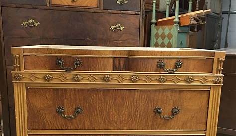 Sold Price Antique carved oak 3 drawer vanity dresser
