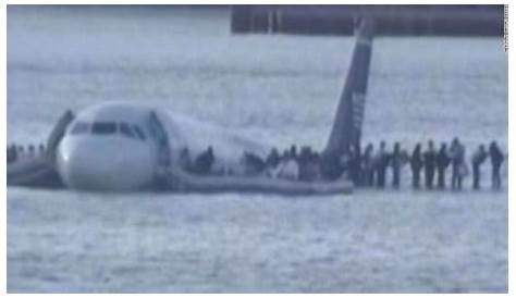 2009 Airplane crashlands into Hudson River; all aboard