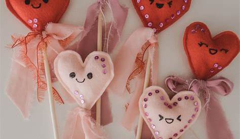 Wand Valentines Day Diy Craft Ideas How To Make A Cute Construction Paper Heart Twitchetts