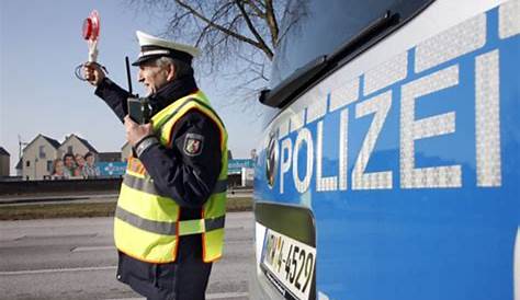 Polizeikontrolle: Was darf die Polizei? | Bussgeldkataloge.de