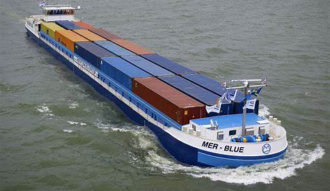 dumpert.nl - Binnenvaartschip doet transformatie