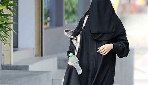 What Do Arab Ladies Wear