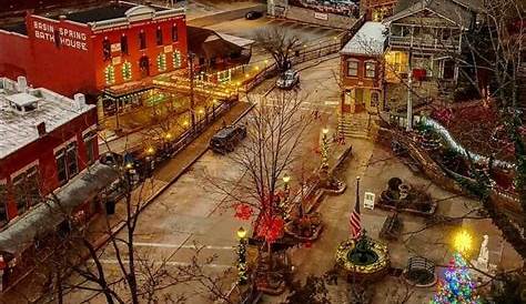 When Does Eureka Springs Decorate For Christmas?