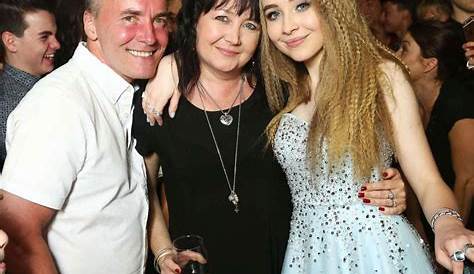 Unveiling The Heart Of Sabrina Carpenter's Family: Discoveries And Insights