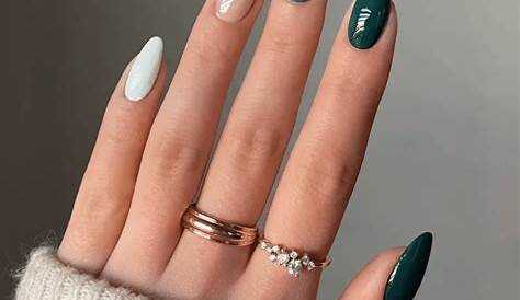 Beautiful and Awesome Dark Nails Ideas for Winter Season