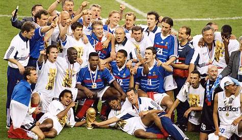Adidas Tricolore, 1998 World Cup finals official match ball. | Bolas de