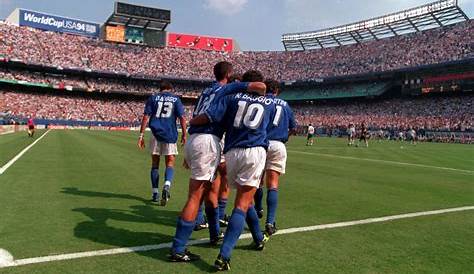 Soccer - 1994 FIFA World Cup - Final - Brazil v Italy - Rose Bowl Stock