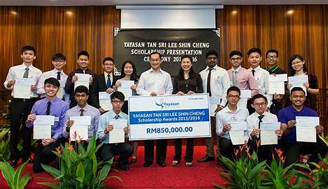 A Moment with The Recipients of Yayasan Sarawak Scholarship | RAKAN Sarawak