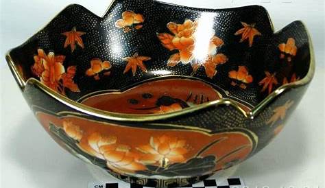 Vintage Zhong Guo Zhi Zao Porcelain Chinese Satsuma Style Geisha Vase