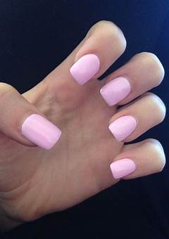Light Pink Short Acrylic Nails: A Trendy And Chic Choice