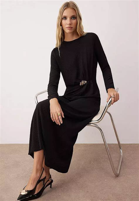 Jual Trendyol Brooch Detailed Woven Dress Original 2025 | ZALORA ...