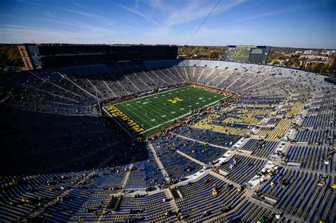 Michigan four-star quarterback commit suffers season-ending injury ...