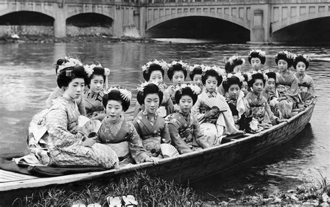 Fascinating photos of life in 1920s Japan