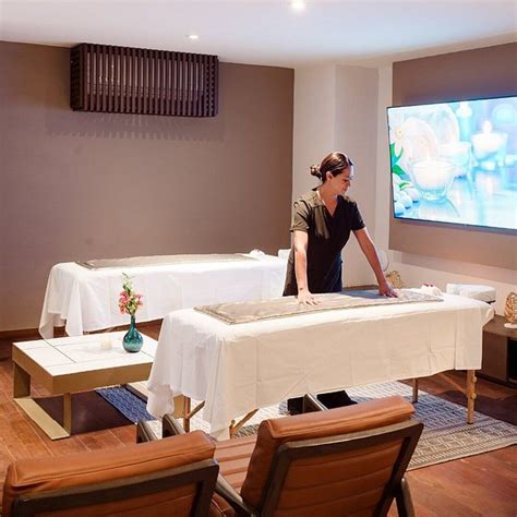 THE 10 BEST Restaurants Near Lua Spa by Casa 63