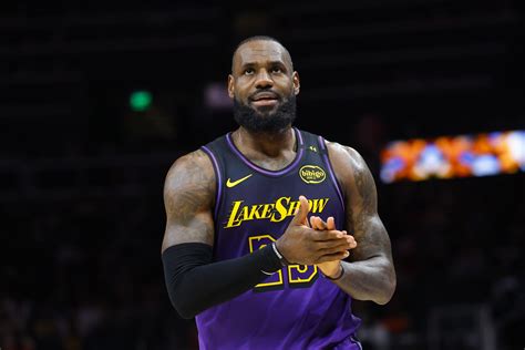 Lebron James Social Media Reacts To His Break From The Lakers