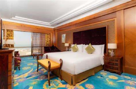 Holiday Inn KUWAIT SALMIYA by IHG: 42 Reviews & Guest Ratings | Trip.com