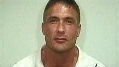 Garforth stabbing: Police search for Leslie Cunningham - BBC News