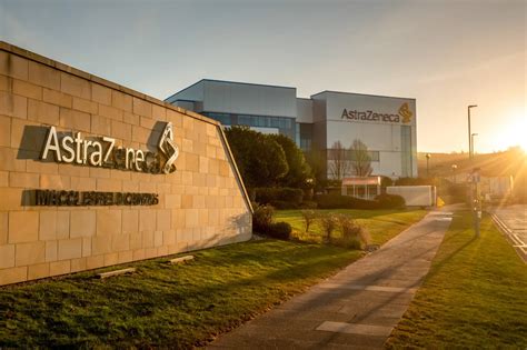 AstraZeneca Plans £300 Million UK Investment, Starmer Says - Bloomberg