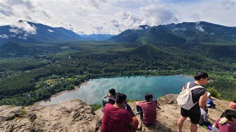 Rattlesnake Ledge, Skyline Loop land on top 10 best hikes | FOX 13 Seattle