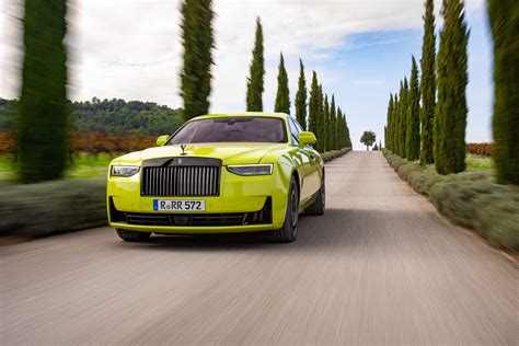 Rolls Royce Black Badge Ghost Series Ii Idealist Finished In Valivian Lime