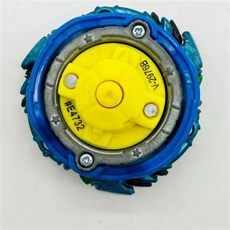 Beyblade Burst Evolution Takara Tomy Hasbro Switchstrike Drain Fafnir