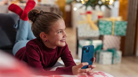 Cadeaux de Noël les smartphones à offrir à son enfant ou à son ado