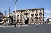 File:Catania - Piazza Duomo, Palazzo degli Elefanti.jpg - Wikipedia