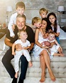 Hilaria Baldwin partilha primeira foto de família com os sete filhos ...