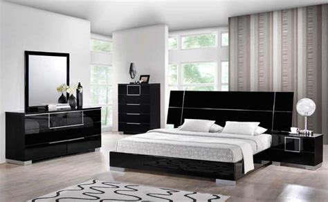 This contemporary chest from south shore furniture's step one collection of bedroom furniture, provides storage for jeans, shirts, socks, and undergarments in its five drawers. Hailey Black Bedroom Set Global Furniture 5pc